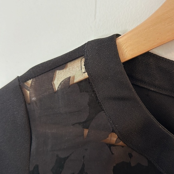 Gorgeous Little Black Dress with Lace Detail - US 8 - Picture 3 of 3